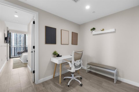 Condominio en alquiler en Miami, Florida, 2 dormitorios, 104.14 m2 № 2025480 - foto 23