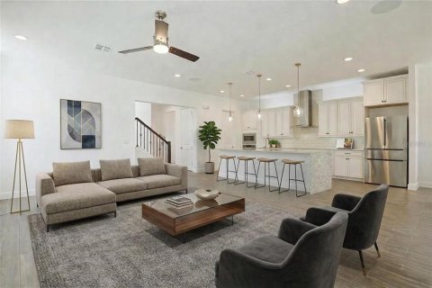 Villa ou maison à louer à Orlando, Floride: 4 chambres, 270.25 m2 № 2106461 - photo 2