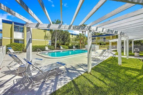 Condo in Tampa, Florida, 1 bedroom  № 1916754 - photo 3