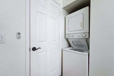Condo in Tampa, Florida, 1 bedroom  № 1916754 - photo 24