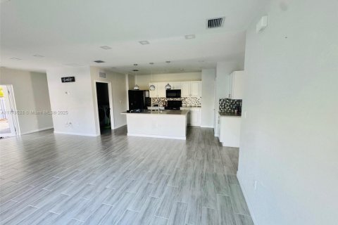 House in Homestead, Florida 4 bedrooms № 1698876 - photo 10