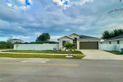 House in Homestead, Florida 4 bedrooms № 1698876 - photo 2