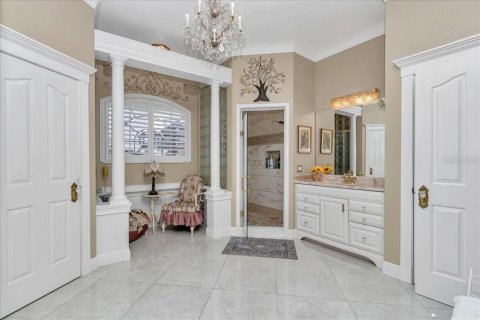 House in Oxford, Florida 5 bedrooms, 471.66 sq.m. № 1919813 - photo 22