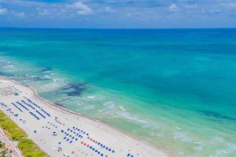 Condominio en venta en Miami Beach, Florida, 37.25 m2 № 1785798 - foto 2