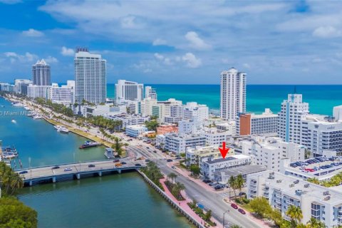 Condominio en venta en Miami Beach, Florida, 37.25 m2 № 1785798 - foto 23