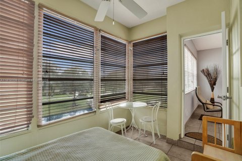 Condo in Lauderdale Lakes, Florida, 1 bedroom  № 1775257 - photo 29