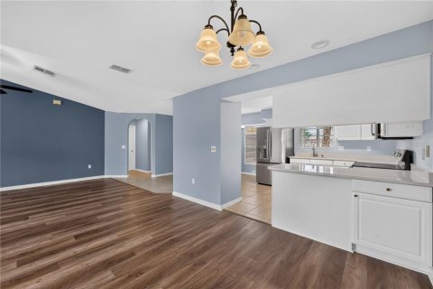 Villa ou maison à vendre à San Antonio, Floride: 2 chambres, 128.21 m2 № 2408928 - photo 11