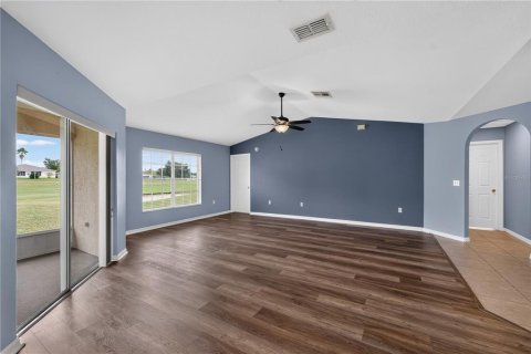 Villa ou maison à vendre à San Antonio, Floride: 2 chambres, 128.21 m2 № 2408928 - photo 7