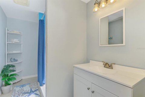 Villa ou maison à vendre à Sarasota, Floride: 2 chambres, 113.15 m2 № 2400962 - photo 24