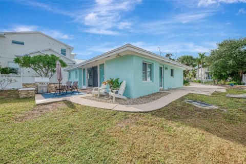 Villa ou maison à vendre à Sarasota, Floride: 2 chambres, 113.15 m2 № 2400962 - photo 7