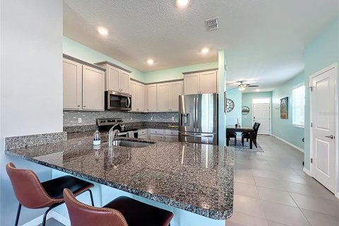 House in Wildwood, Florida 3 bedrooms, 139.73 sq.m. № 1911937 - photo 14