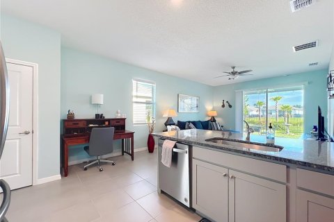 House in Wildwood, Florida 3 bedrooms, 139.73 sq.m. № 1911937 - photo 12