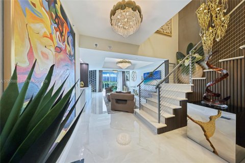 Condominio en venta en Aventura, Florida, 2 dormitorios, 226.03 m2 № 2186387 - foto 3