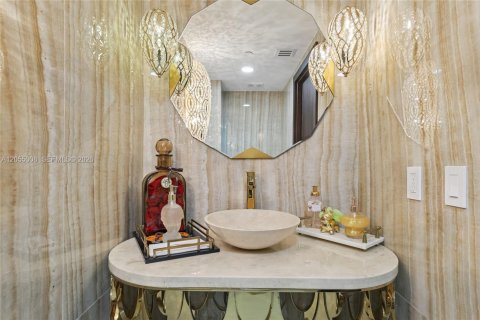 Condominio en venta en Aventura, Florida, 2 dormitorios, 226.03 m2 № 2186387 - foto 26