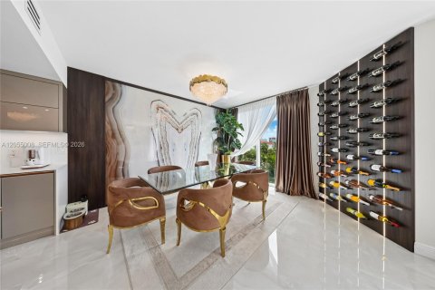 Condominio en venta en Aventura, Florida, 2 dormitorios, 226.03 m2 № 2186387 - foto 5
