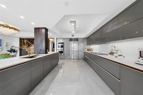 Condominio en venta en Aventura, Florida, 2 dormitorios, 226.03 m2 № 2186387 - foto 4