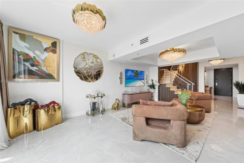 Condominio en venta en Aventura, Florida, 2 dormitorios, 226.03 m2 № 2186387 - foto 24