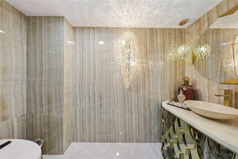 Condominio en venta en Aventura, Florida, 2 dormitorios, 226.03 m2 № 2186387 - foto 20