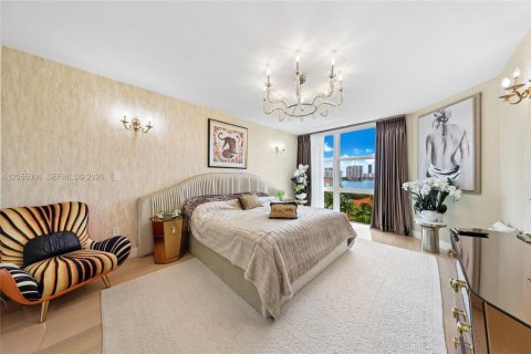 Condominio en venta en Aventura, Florida, 2 dormitorios, 226.03 m2 № 2186387 - foto 11
