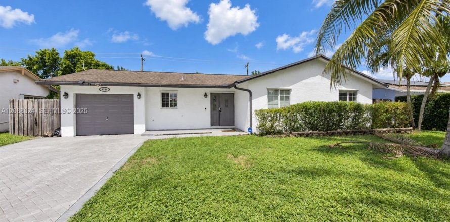 Casa en Lauderhill, Florida 3 dormitorios, 111.2 m2 № 2365205