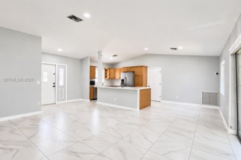 Casa en venta en Lauderhill, Florida, 3 dormitorios, 111.2 m2 № 2365205 - foto 7
