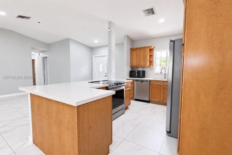 Casa en venta en Lauderhill, Florida, 3 dormitorios, 111.2 m2 № 2365205 - foto 6