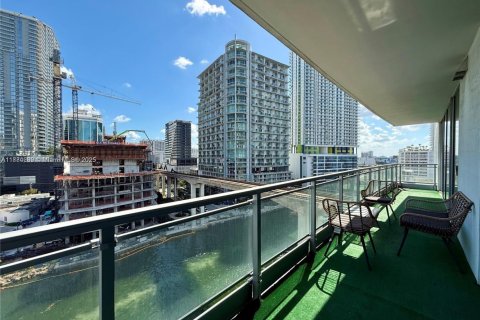 Condo in Miami, Florida, 2 bedrooms  № 1978540 - photo 12