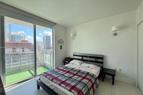 Condo in Miami, Florida, 2 bedrooms  № 1978540 - photo 9