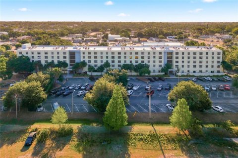 Condominio en Clearwater, Florida, 2 dormitorios № 2091908