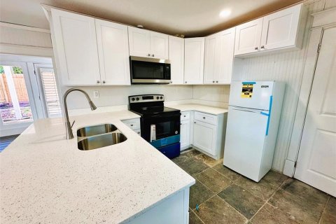 Villa ou maison à louer à Orlando, Floride: 1 chambre, 104.24 m2 № 2425805 - photo 12