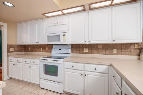 Condo in Safety Harbor, Florida, 3 bedrooms  № 2196281 - photo 14
