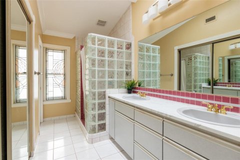 Condo in Safety Harbor, Florida, 3 bedrooms  № 2196281 - photo 29