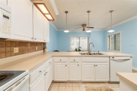 Condo in Safety Harbor, Florida, 3 bedrooms  № 2196281 - photo 13