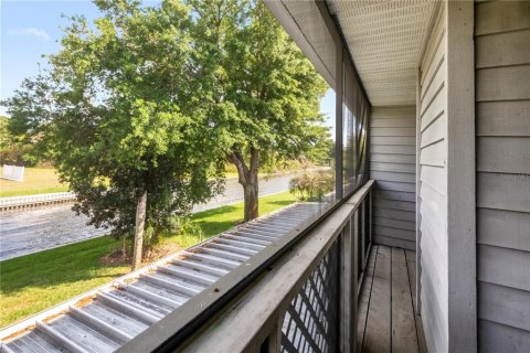 Townhouse in Winter Haven, Florida 2 bedrooms, 130.71 sq.m. № 2091886 - photo 19