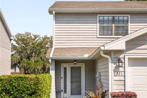 Townhouse in Winter Haven, Florida 2 bedrooms, 130.71 sq.m. № 2091886 - photo 3