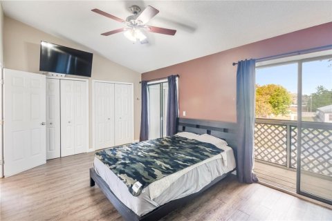 Townhouse in Winter Haven, Florida 2 bedrooms, 130.71 sq.m. № 2091886 - photo 16