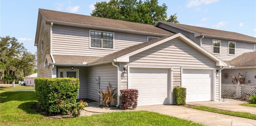 Townhouse in Winter Haven, Florida 2 bedrooms, 130.71 sq.m. № 2091886