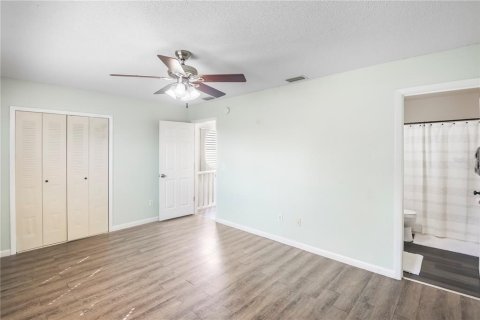 Townhouse in Winter Haven, Florida 2 bedrooms, 130.71 sq.m. № 2091886 - photo 20