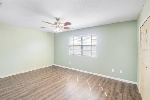 Townhouse in Winter Haven, Florida 2 bedrooms, 130.71 sq.m. № 2091886 - photo 21