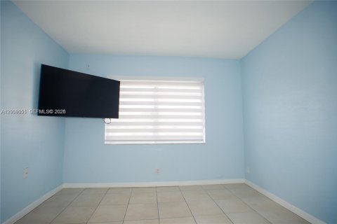 Condominio en venta en Miami, Florida, 3 dormitorios, 88.44 m2 № 2076577 - foto 16