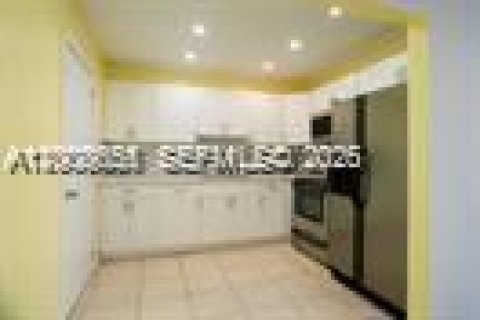 Condominio en venta en Miami, Florida, 3 dormitorios, 88.44 m2 № 2076577 - foto 7