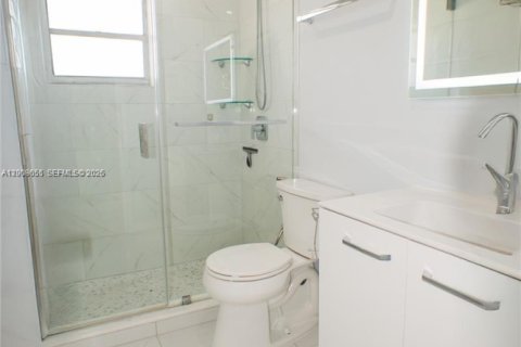 Condominio en venta en Miami, Florida, 3 dormitorios, 88.44 m2 № 2076577 - foto 20