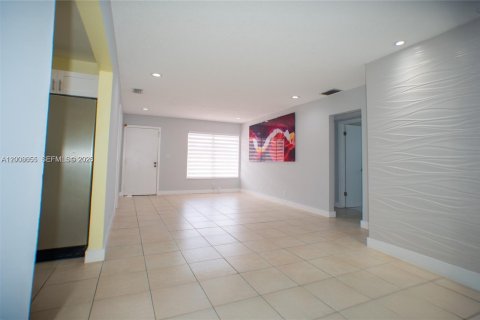 Condominio en venta en Miami, Florida, 3 dormitorios, 88.44 m2 № 2076577 - foto 14