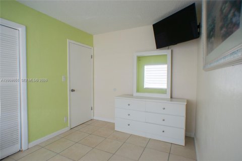 Condominio en venta en Miami, Florida, 3 dormitorios, 88.44 m2 № 2076577 - foto 23