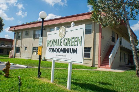 Condominio en Miami, Florida, 3 dormitorios  № 2076577