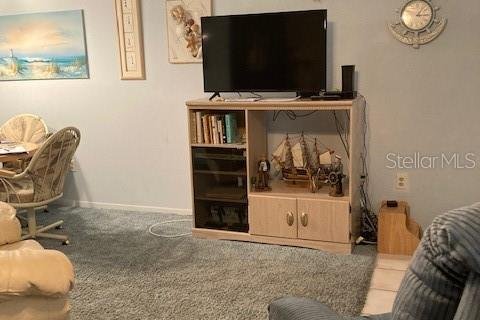 Condo in Largo, Florida, 1 bedroom  № 1832047 - photo 5