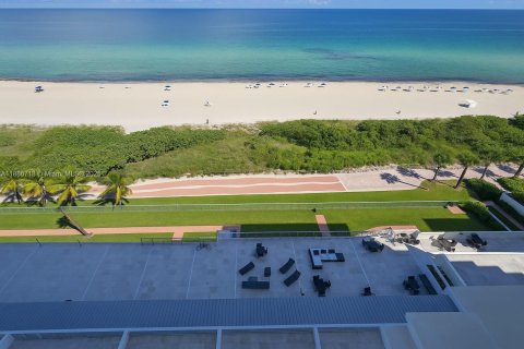 Copropriété à vendre à Miami Beach, Floride: 2 chambres, 86.4 m2 № 2014690 - photo 25