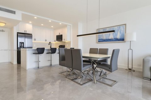 Copropriété à vendre à Miami Beach, Floride: 2 chambres, 86.4 m2 № 2014690 - photo 8