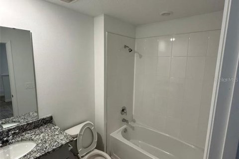 Adosado en alquiler en Clermont, Florida, 3 dormitorios, 137.96 m2 № 1917256 - foto 9