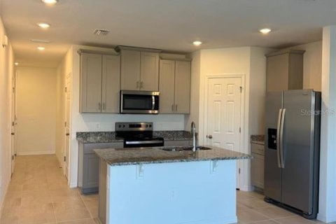 Adosado en alquiler en Clermont, Florida, 3 dormitorios, 137.96 m2 № 1917256 - foto 3